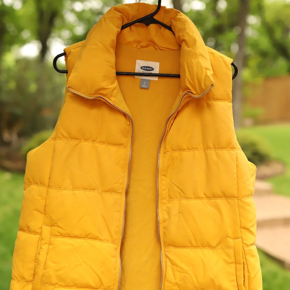Old Navy Puffer Vest Banana Yellow